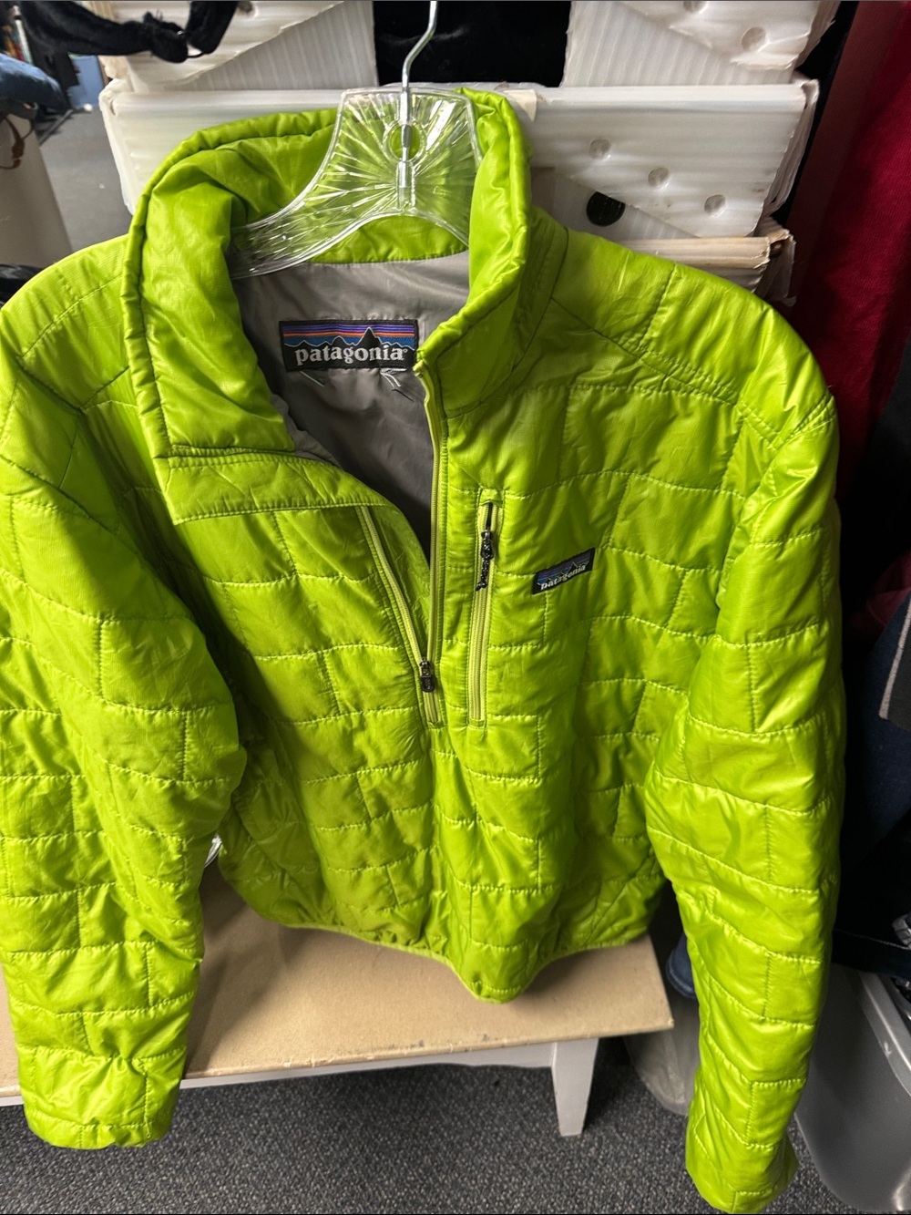 Patagonia half zip jacket men’s XS // 100317